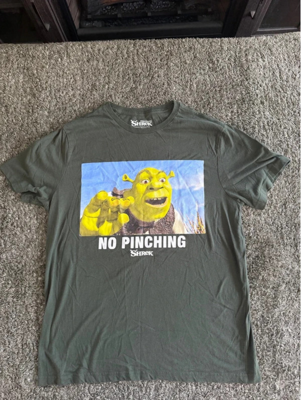 DreamWorks Shrek 'No Pinching' Graphic T-Shirt Large 42-44